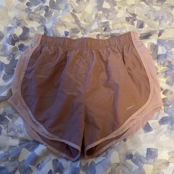 Nike Women's Mauve Athletic Shorts - Picture 1 of 1